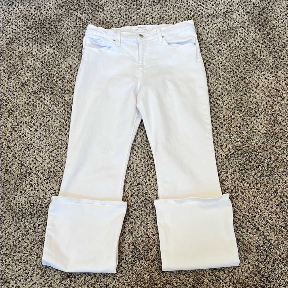 VGUC Hudson white denim Drew boot. Mid rise. Size 30